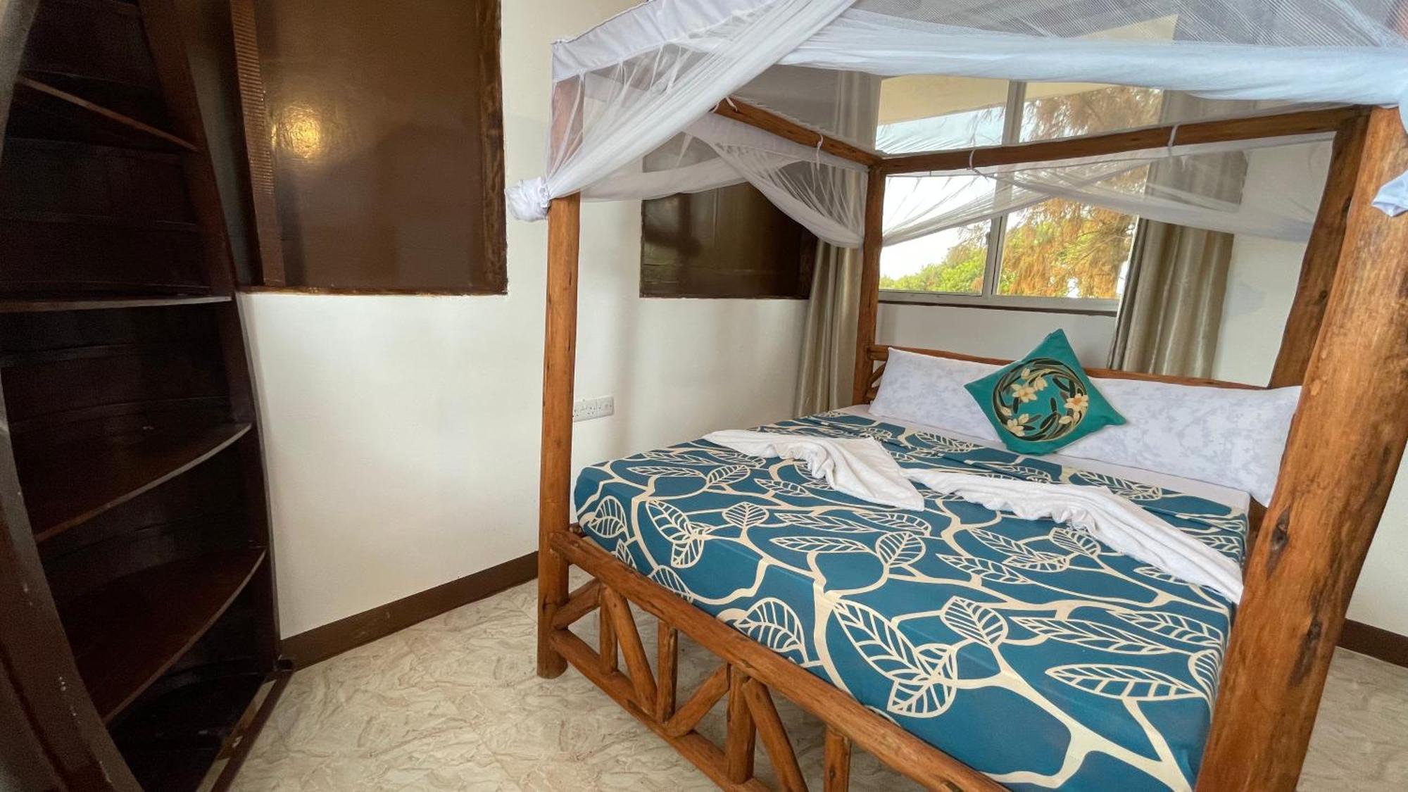 Aquarium House Hostel